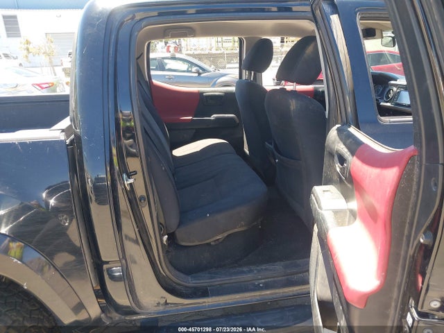 5TFAX5GN4HX074667 Toyota Tacoma Sr5