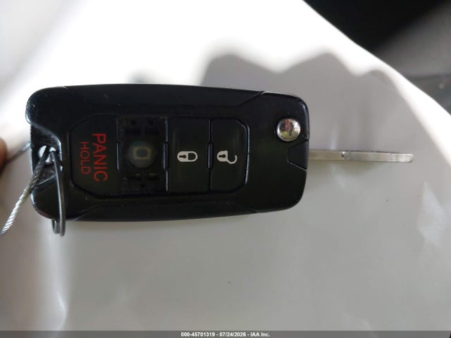 45701319 :رقم المزاد ، ZACCJABW4GPD08004 vin ، 2016 Jeep Renegade Latitude مزاد بيع