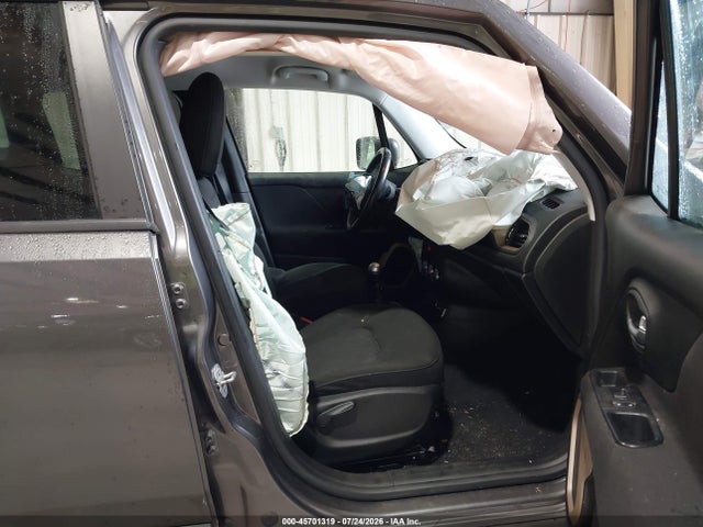 45701319 :رقم المزاد ، ZACCJABW4GPD08004 vin ، 2016 Jeep Renegade Latitude مزاد بيع