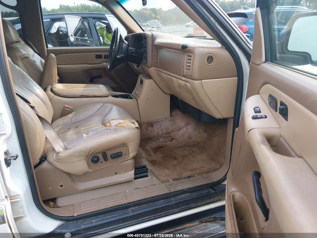 Продажа на аукционе авто 2000 Gmc Yukon Xl 2500 Slt, vin: 3GKGK26U9YG170626, номер лота: 45701322