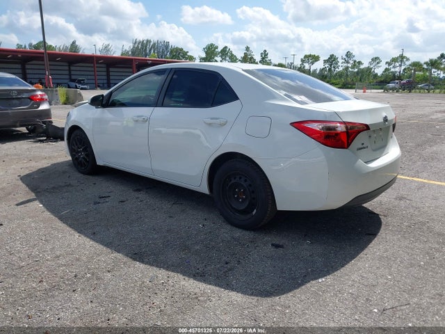 45701325 :رقم المزاد ، 5YFBURHE5JP814069 vin ، 2018 Toyota Corolla Le مزاد بيع
