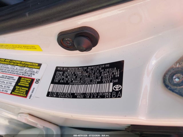 45701325 :رقم المزاد ، 5YFBURHE5JP814069 vin ، 2018 Toyota Corolla Le مزاد بيع