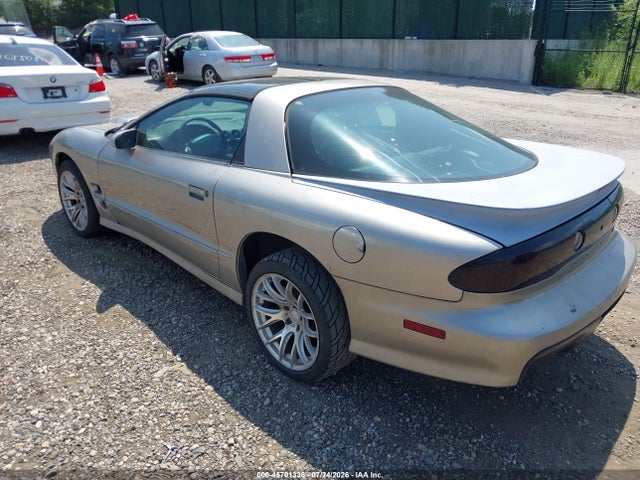 2001 Pontiac Firebird Trans Am მანქანა იყიდება აუქციონზე, vin: 2G2FV22G112127863, აუქციონის ნომერი: 45701336