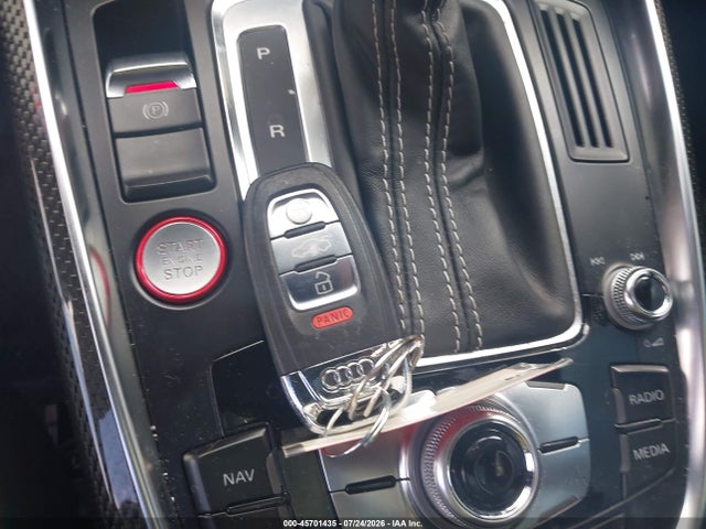 2014 Audi Sq5 3.0t Premium Plus მანქანა იყიდება აუქციონზე, vin: WA1VGAFP3EA090977, აუქციონის ნომერი: 45701435