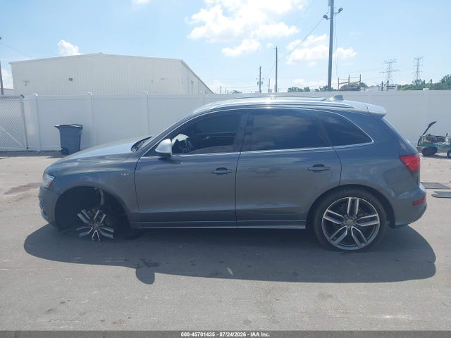 2014 Audi Sq5 3.0t Premium Plus მანქანა იყიდება აუქციონზე, vin: WA1VGAFP3EA090977, აუქციონის ნომერი: 45701435