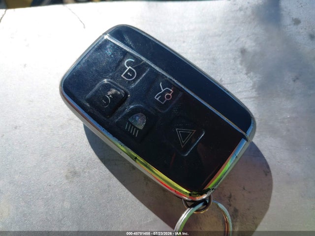 45701458 :رقم المزاد ، SALRHBBK5HA020477 vin ، 2017 Land Rover Discovery Hse Luxury مزاد بيع