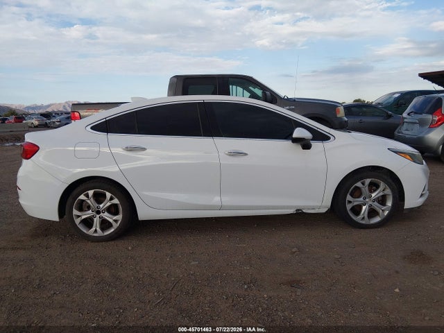 Chevrolet Cruze Premier Auto 2018 1G1BF5SM7J7189882 Image 13