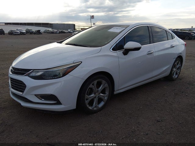 Chevrolet Cruze Premier Auto 2018 1G1BF5SM7J7189882 Image 2