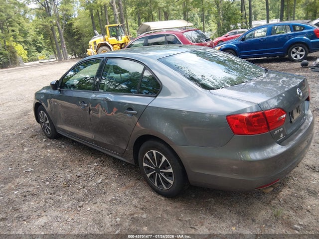 2014 Volkswagen Jetta 2.0l S მანქანა იყიდება აუქციონზე, vin: 3VW2K7AJ5EM328468, აუქციონის ნომერი: 45701477