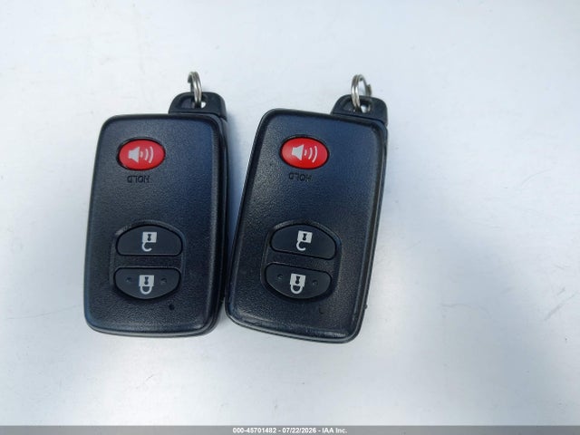 JTDZN3EU4EJ005256 Toyota Prius V Five/three/two