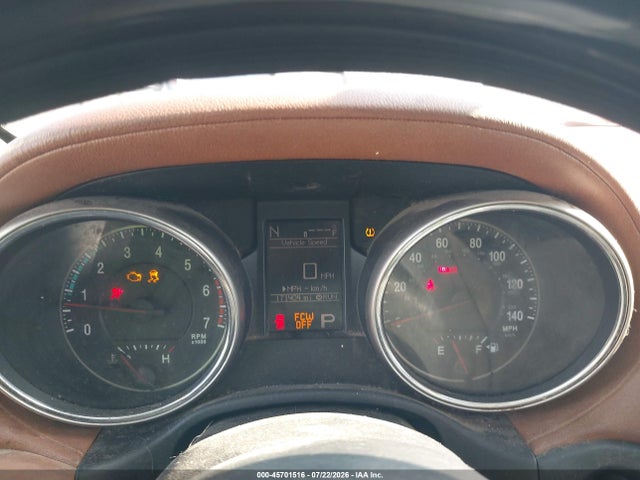 45701516 :رقم المزاد ، 1J4RR6GT0BC652483 vin ، 2011 Jeep Grand Cherokee Overland مزاد بيع