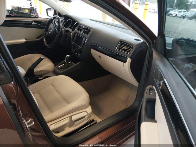 45701537 :رقم المزاد ، 3VWL17AJ9GM373200 vin ، 2016 Volkswagen Jetta 1.8t Sel مزاد بيع