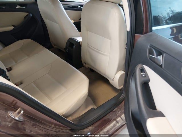 45701537 :رقم المزاد ، 3VWL17AJ9GM373200 vin ، 2016 Volkswagen Jetta 1.8t Sel مزاد بيع