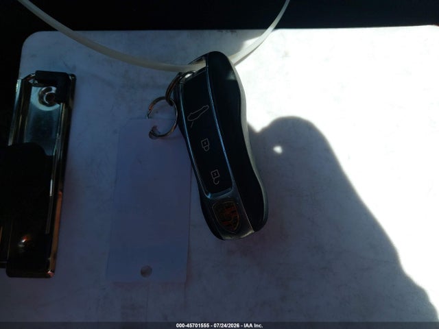 WP0AA2A74KL101276 Porsche PANAMERA 4