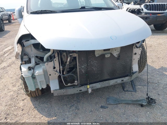 2011 Nissan Versa 1.8s მანქანა იყიდება აუქციონზე, vin: 3N1BC1CP0BL515104, აუქციონის ნომერი: 45701625
