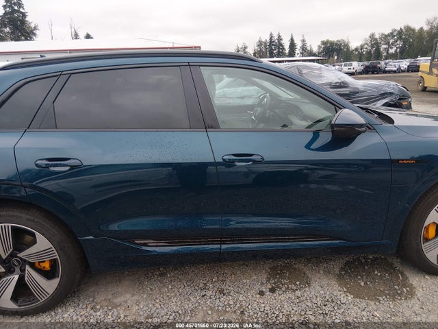 Aukcja sprzedaży 2022 Audi E-tron Premium Plus Quattro, vin: WA1LAAGEXNB008615, numer aukcji: 45701650