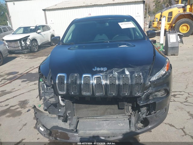 1C4PJLAB8HW508710 Jeep Cherokee Sport