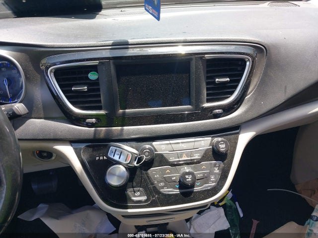 Продажа на аукционе авто 2020 Chrysler Pacifica Touring L, vin: 2C4RC1BG5LR126038, номер лота: 45701685