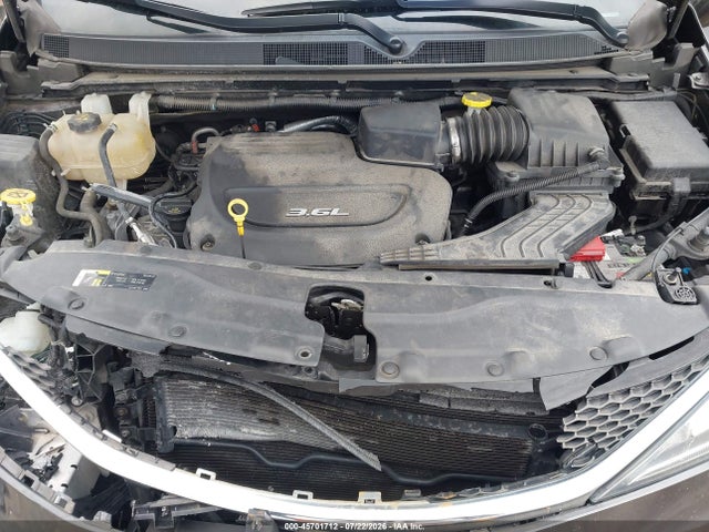 Продажа на аукционе авто 2018 Chrysler Pacifica Touring L, vin: 2C4RC1BG7JR235243, номер лота: 45701712