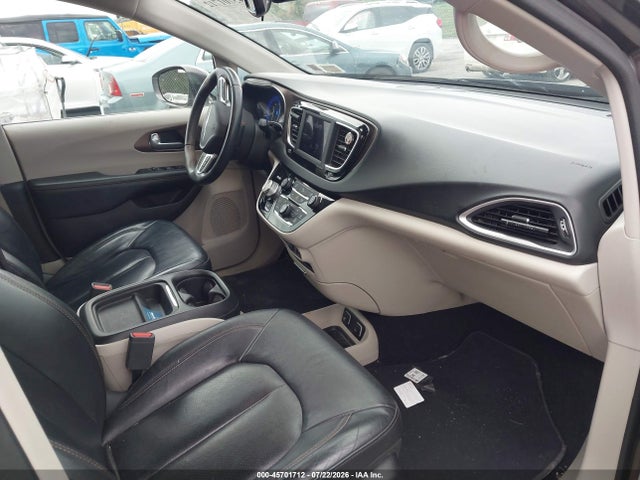 Продажа на аукционе авто 2018 Chrysler Pacifica Touring L, vin: 2C4RC1BG7JR235243, номер лота: 45701712