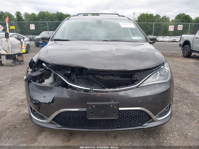 Продажа на аукционе авто 2018 Chrysler Pacifica Touring L, vin: 2C4RC1BG7JR235243, номер лота: 45701712