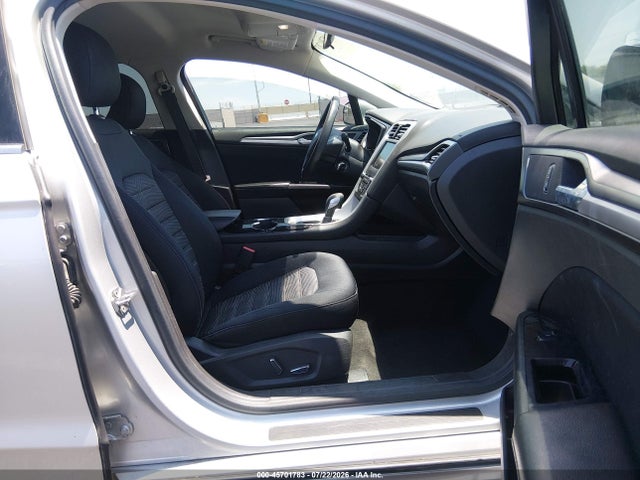 3FA6P0HD5GR282245 Ford FUSION SE