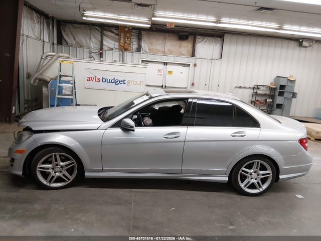 Aukcja sprzedaży 2013 Mercedes-benz C 300 Sport 4matic, vin: WDDGF8AB7DG082131, numer aukcji: 45701816