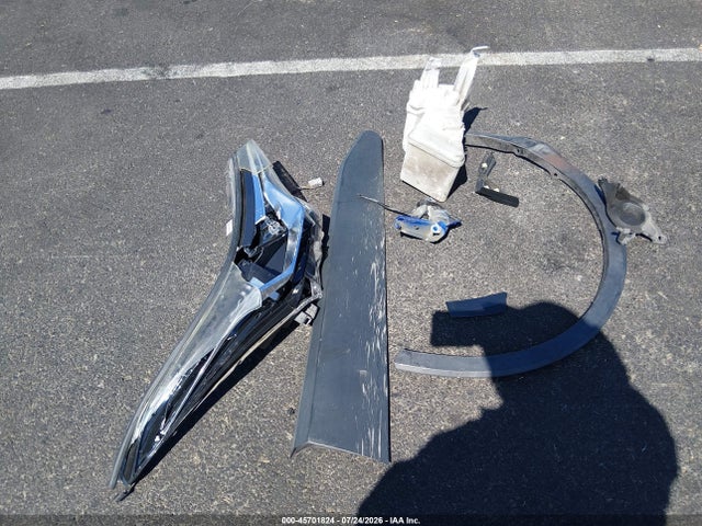 NMTKHMBX8KR094386 Toyota C-HR XLE