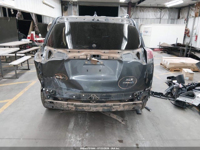 JTMRJREV9JD237030 Toyota Rav4 Hybrid Xle