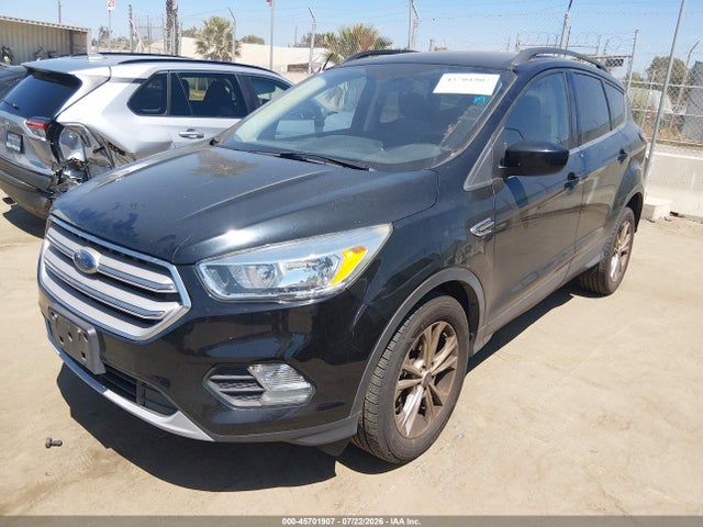 Ford ESCAPE SE 2018 1FMCU9GD8JUD12457 Image 2