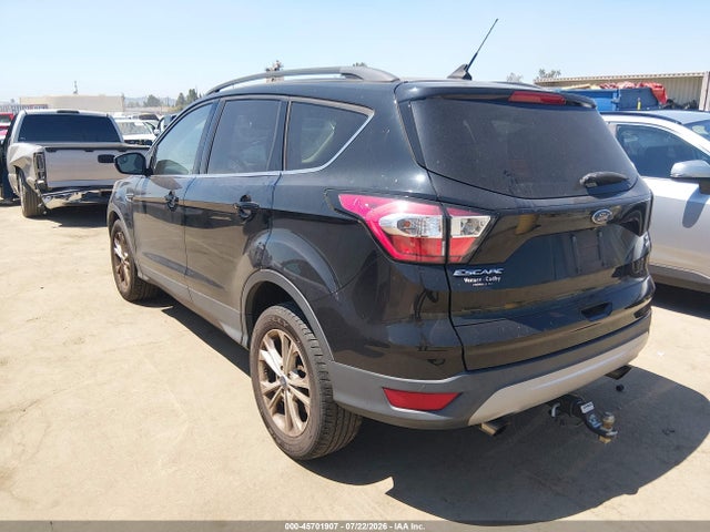 Ford ESCAPE SE 2018 1FMCU9GD8JUD12457 Image 3