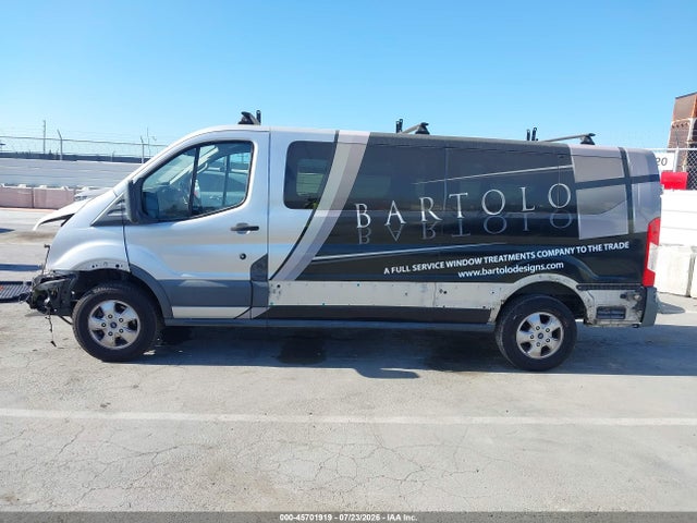 1FBZX2YM8JKA70006 Ford Transit-350 Xlt