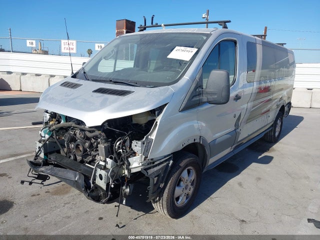 1FBZX2YM8JKA70006 Ford Transit-350 Xlt