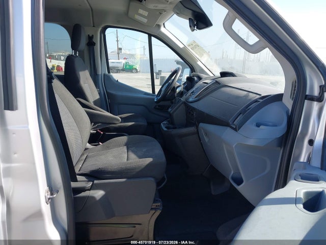 1FBZX2YM8JKA70006 Ford Transit-350 Xlt