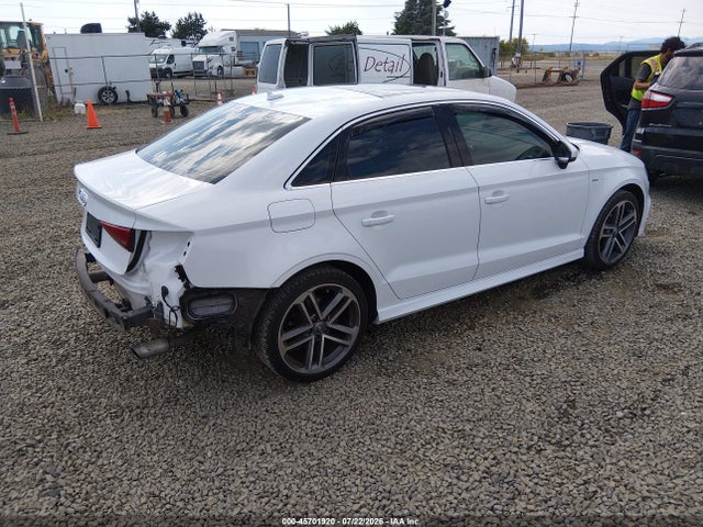 Продаж на аукціоні авто 2018 Audi A3 2.0t Premium/2.0t Tech Premium, vin: WAUJ8GFF6J1020859, номер лоту: 45701920