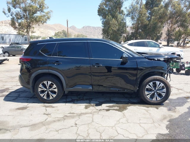 5N1AT3BAXMC835381 Nissan Rogue Sv Fwd