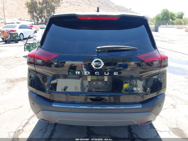 5N1AT3BAXMC835381 Nissan Rogue Sv Fwd