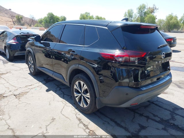 5N1AT3BAXMC835381 Nissan Rogue Sv Fwd