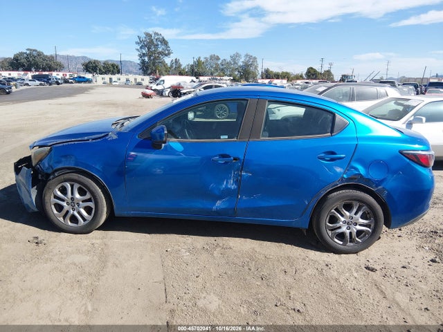 3MYDLBYV2HY158332 Toyota YARIS IA