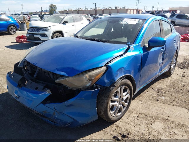 3MYDLBYV2HY158332 Toyota YARIS IA