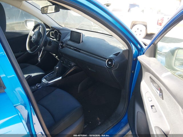 3MYDLBYV2HY158332 Toyota YARIS IA