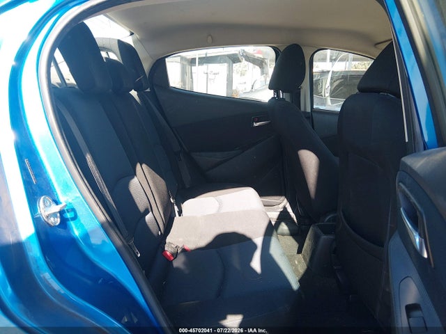 3MYDLBYV2HY158332 Toyota YARIS IA