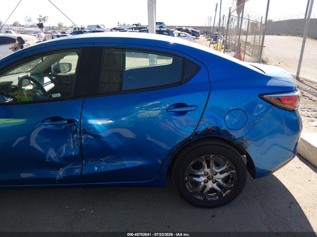 3MYDLBYV2HY158332 Toyota YARIS IA