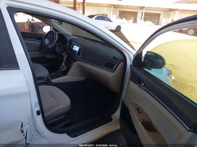 45702077 :رقم المزاد ، 5NPD84LF7HH115243 vin ، 2017 Hyundai Elantra Se مزاد بيع