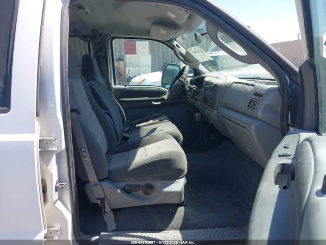 45702087 :رقم المزاد ، 1FTNW20S13EB23217 vin ، 2003 Ford F-250 مزاد بيع