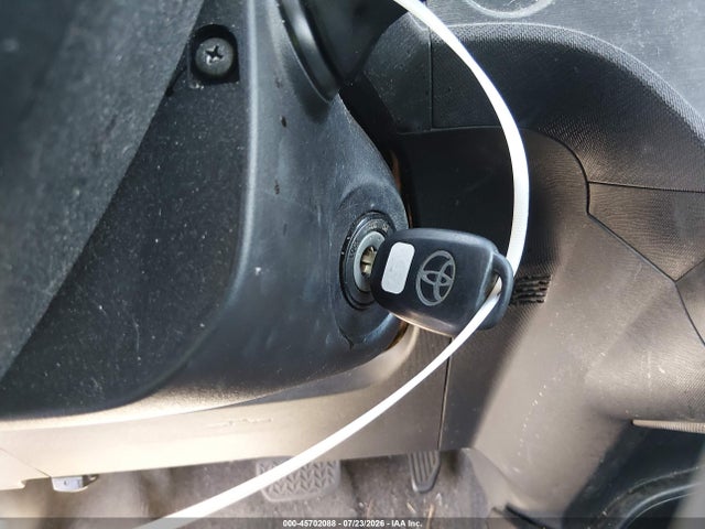 Toyota Prius C Two 2014 JTDKDTB3XE1073271 Image 11