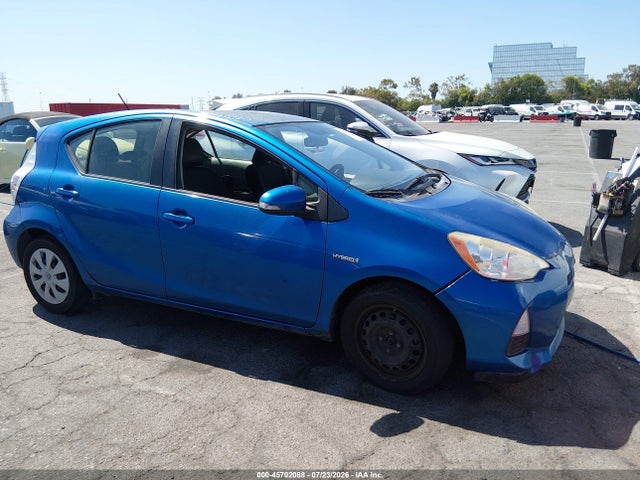 Toyota Prius C Two 2014 JTDKDTB3XE1073271 Image 13