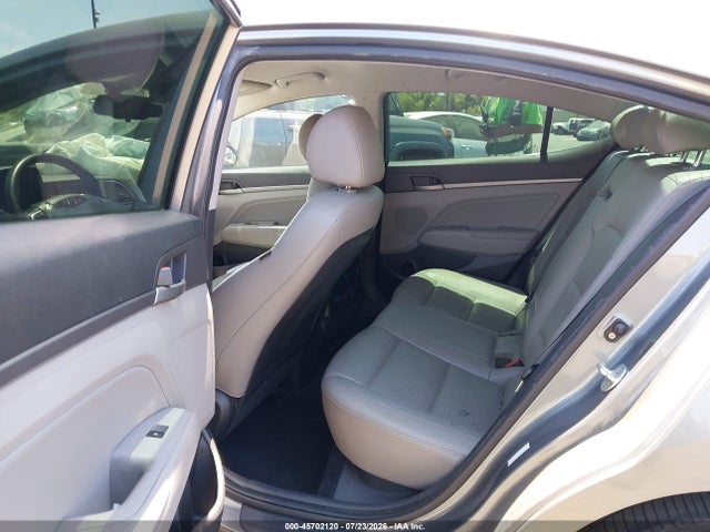 45702120 :رقم المزاد ، KMHD84LF1HU268072 vin ، 2017 Hyundai Elantra Limited مزاد بيع