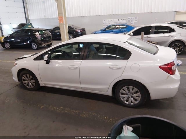 45702124 :رقم المزاد ، 19XFB2E50CE057797 vin ، 2012 Honda Civic Lx مزاد بيع