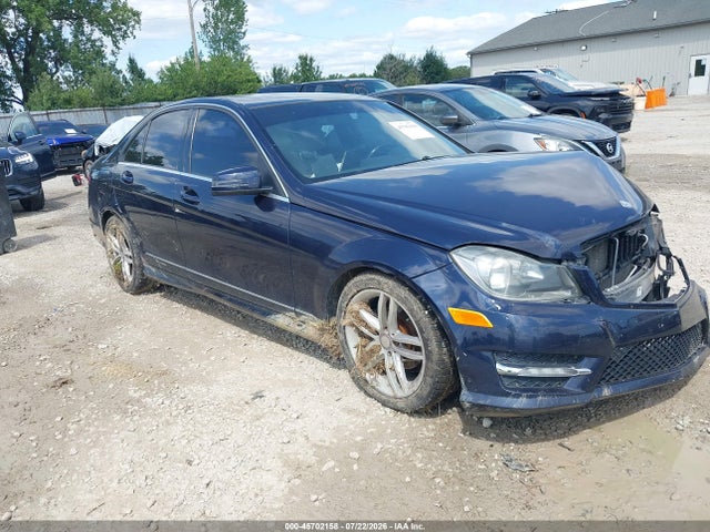2012 Mercedes-benz C 300 Sport 4matic მანქანა იყიდება აუქციონზე, vin: WDDGF8BB0CA621530, აუქციონის ნომერი: 45702158